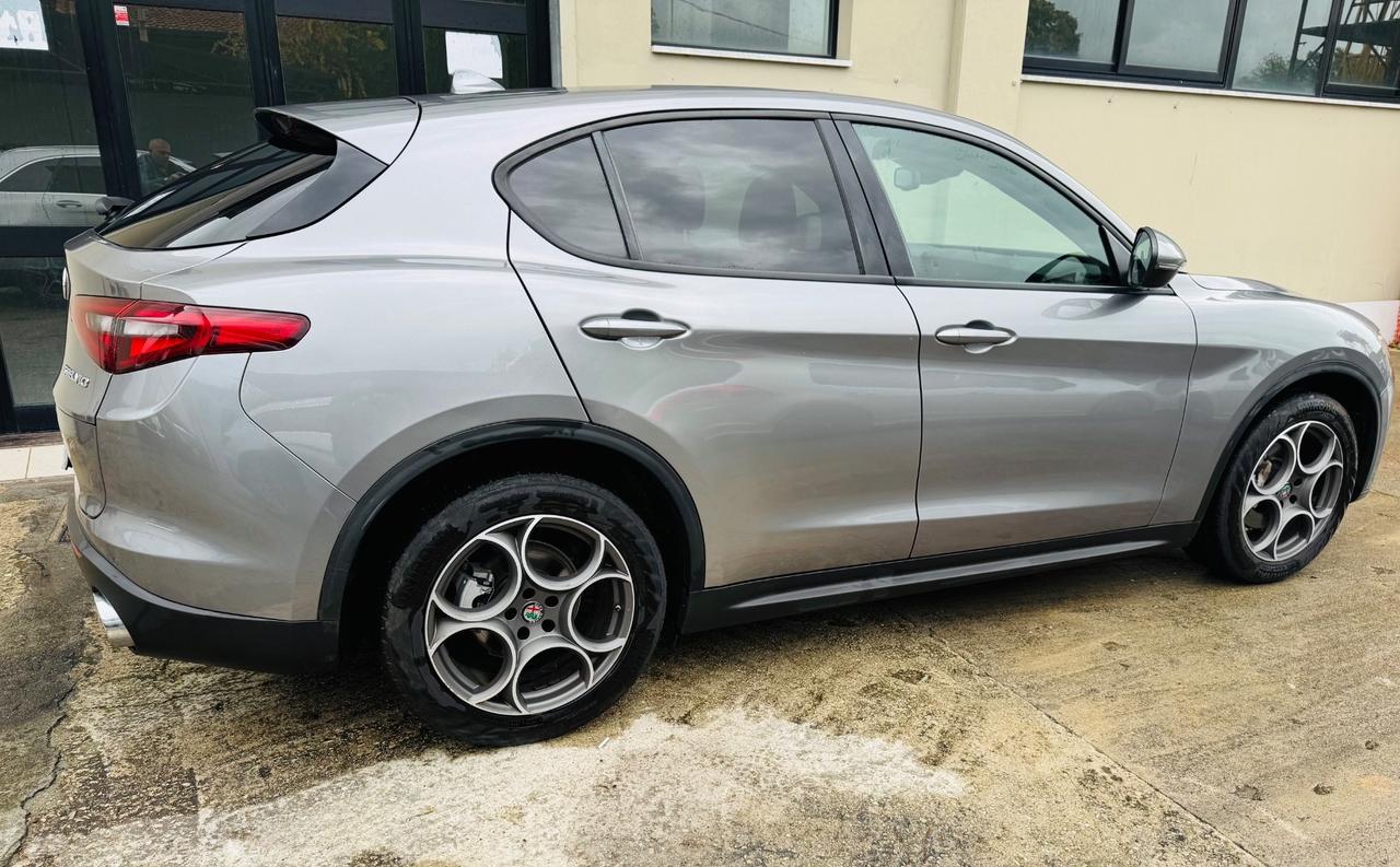 Alfa Romeo Stelvio 2.2 Turbodiesel 160 CV AT8 RWD Business