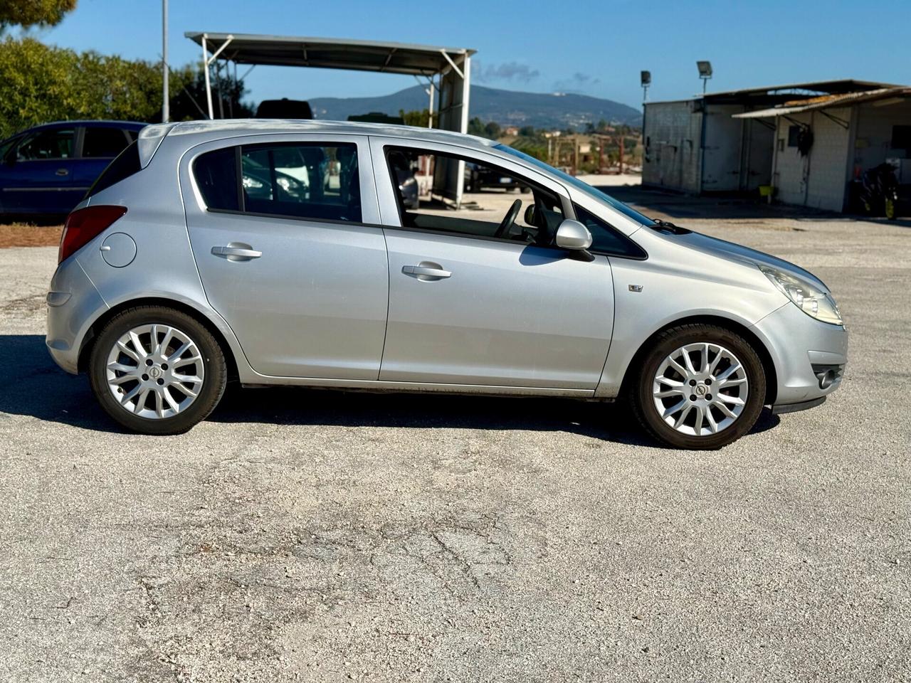 Opel Corsa Diesel 1.3 CDTi uniproprietaria neopatentati