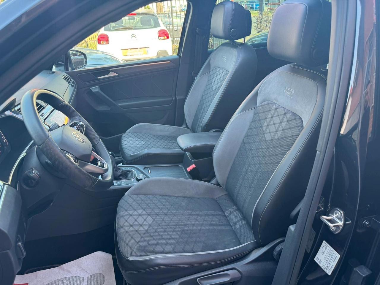 Volkswagen Tiguan 2.0 TDI 200 CV SCR DSG 4MOTION R-Line