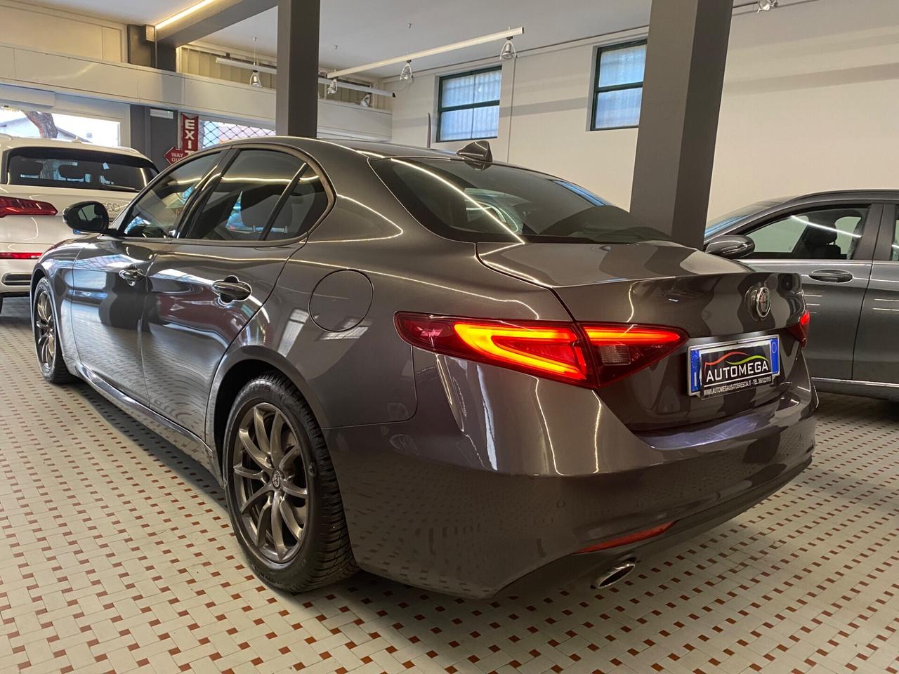 Alfa Romeo Giulia 2.2 136 cv Automatica- Navi