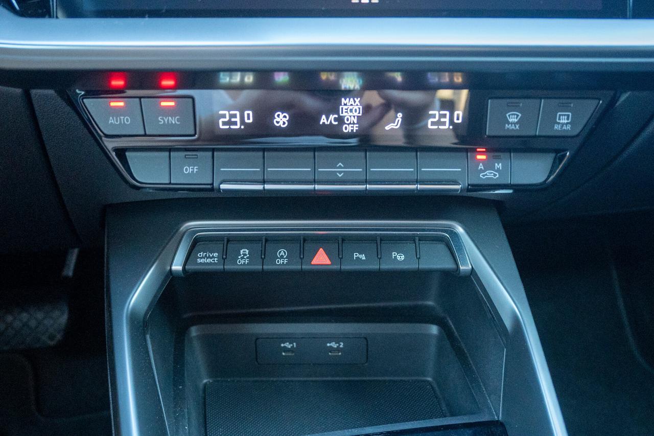 Audi A3 2.0 TDI quattro S line 200CV - UNIPROPRIETARIO