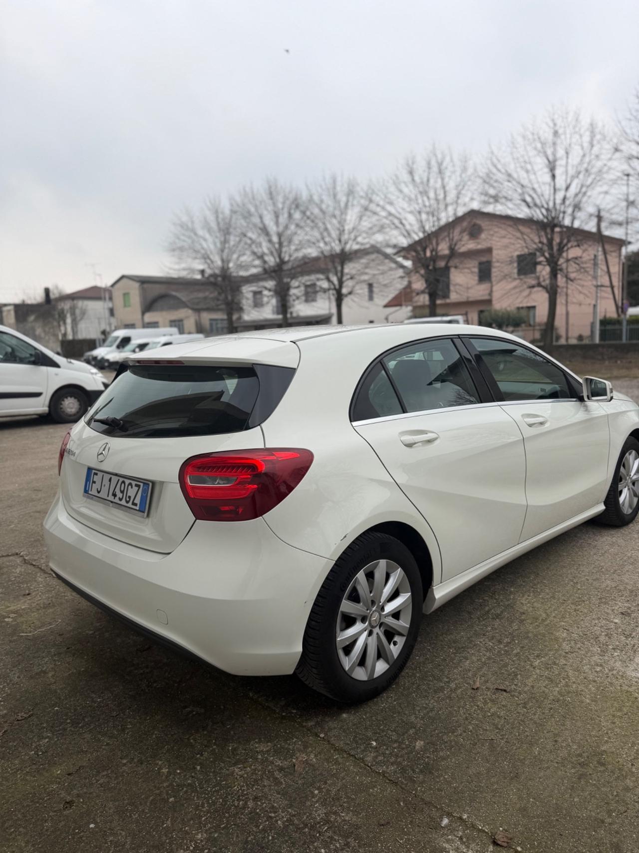 Mercedes-benz A 180 d Automatic Premium