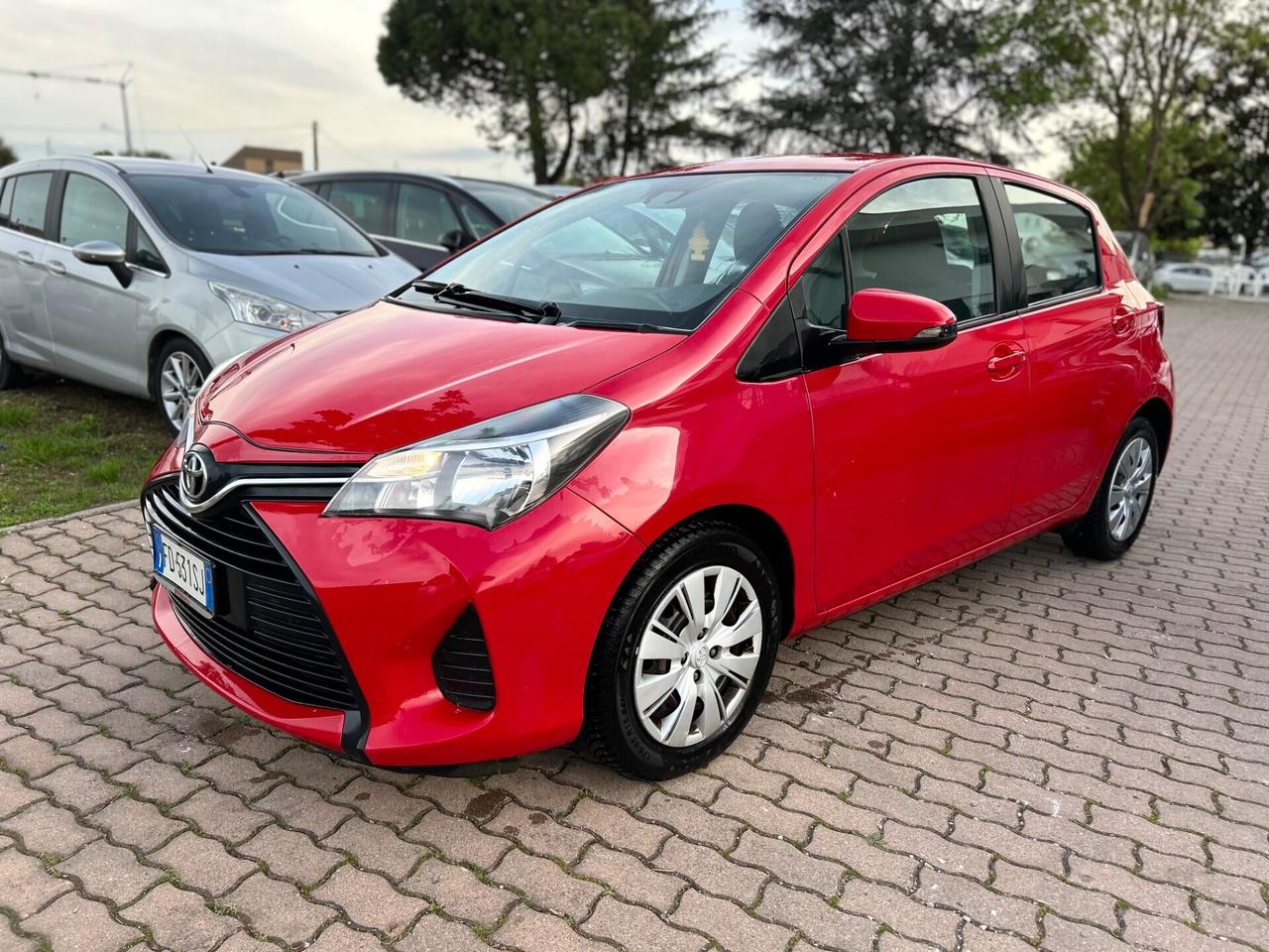 Toyota Yaris 1.0 5 porte Lounge
