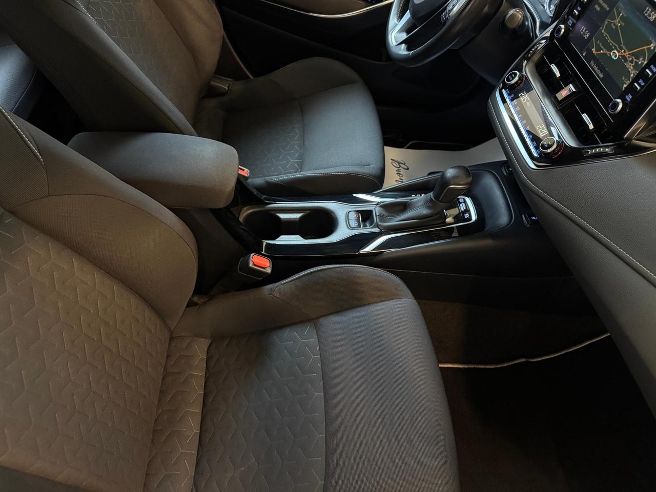 Toyota Corolla Touring Sports 1.8h Business cvt