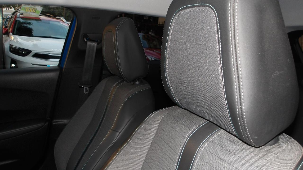 PEUGEOT 2008 1.2 BENZ-RETROC-PREZZO PROMO!