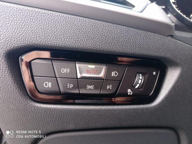 BMW 320 d Touring Business Advantage NAVI-CARPLAY-ANDROID