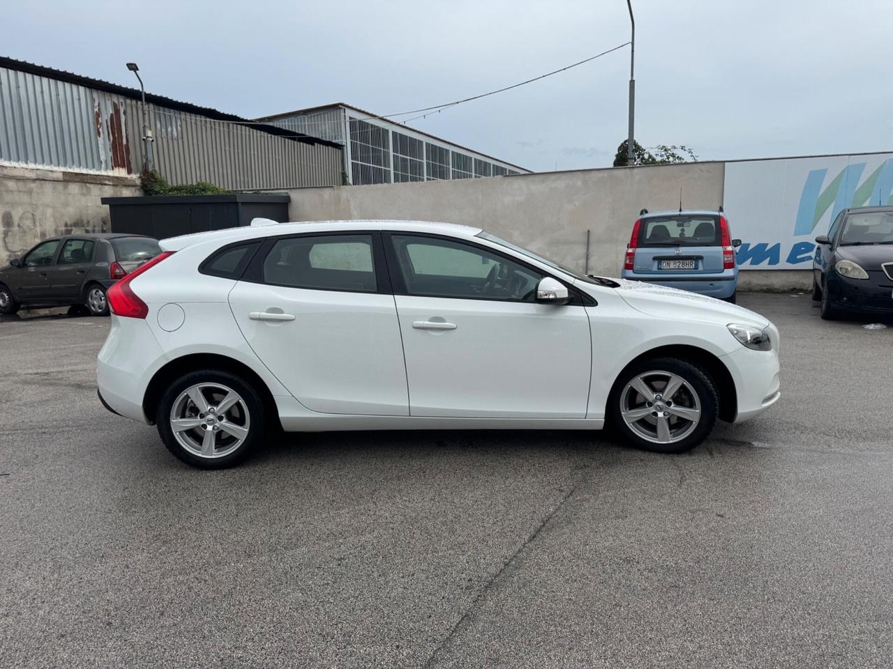 Volvo V40 D2 Business Plus
