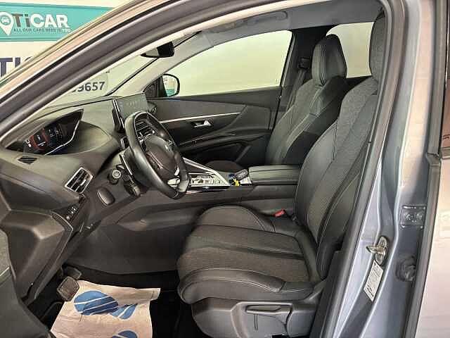 Peugeot 3008 Allure Pack 1.2 130 cv EAT8 - Usata