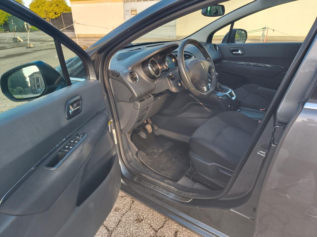 Peugeot 5008 1.6 THP 156CV Féline (Accetto Permute)