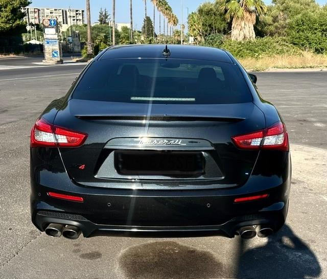 Maserati Ghibli V6 430 CV Q4 Trofeo
