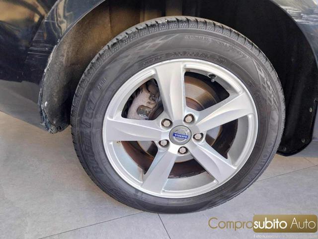 VOLVO V40 D2 1.6 Momentum
