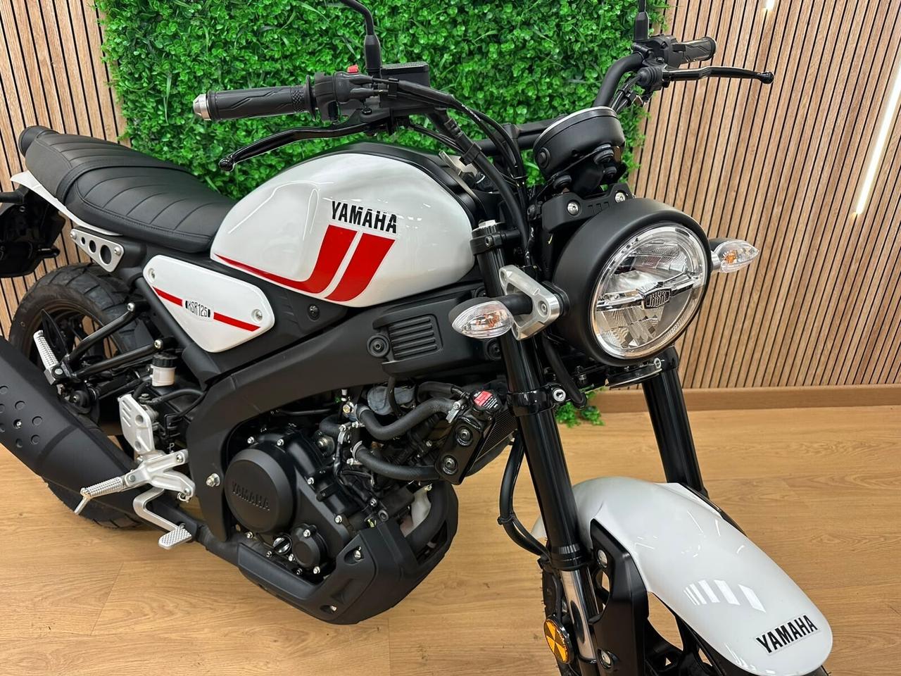 YAMAHA XSR 125 NUOVA - OFFERTA 2026 FINANZIABILE