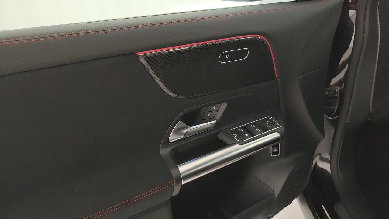 Mercedes-Benz GLA 200 d automatic