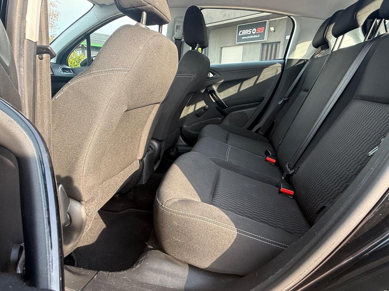 Peugeot 208 PureTech 82 5 porte Allure