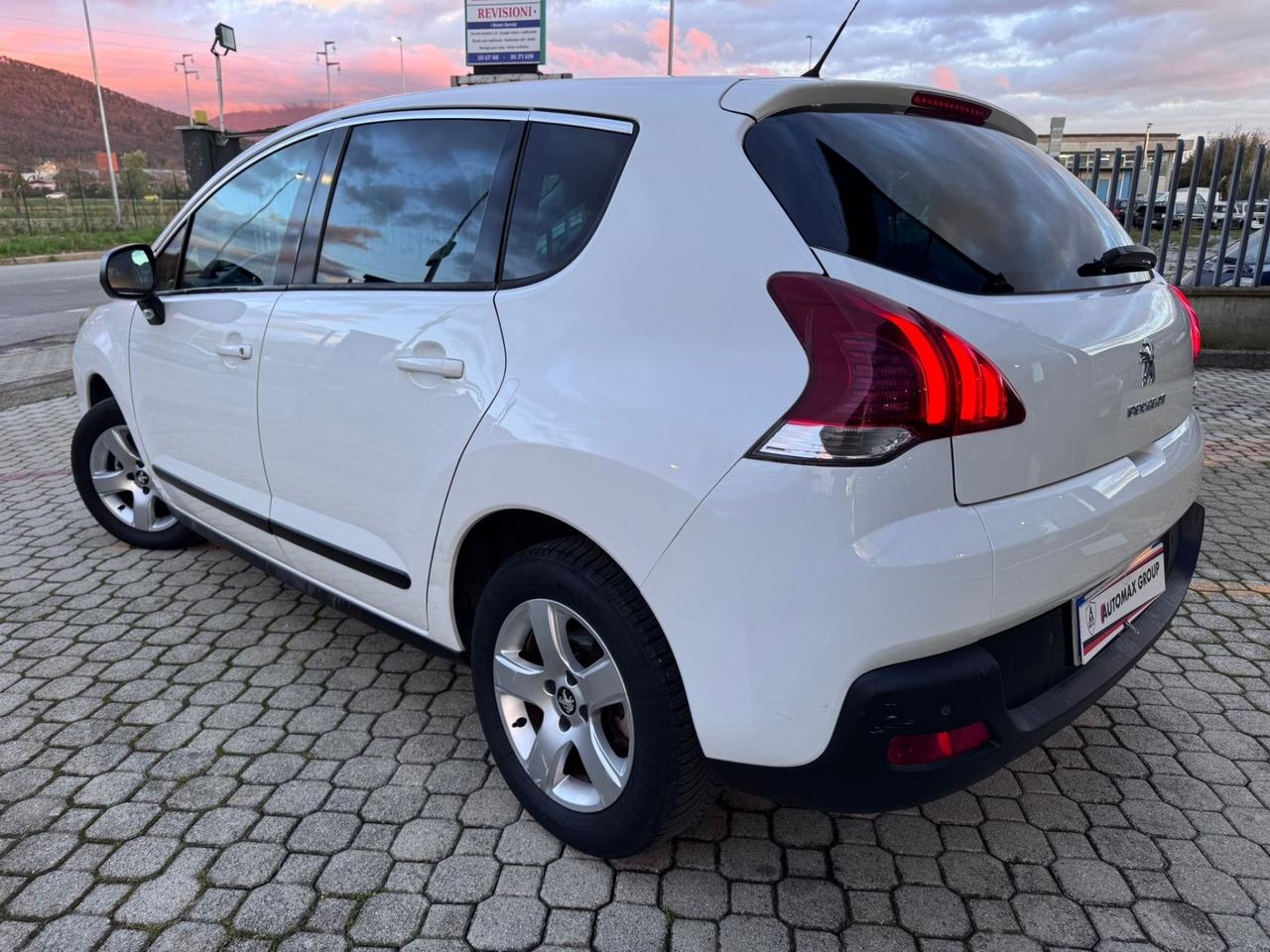 Peugeot 3008 1.6 HDi 115CV Business