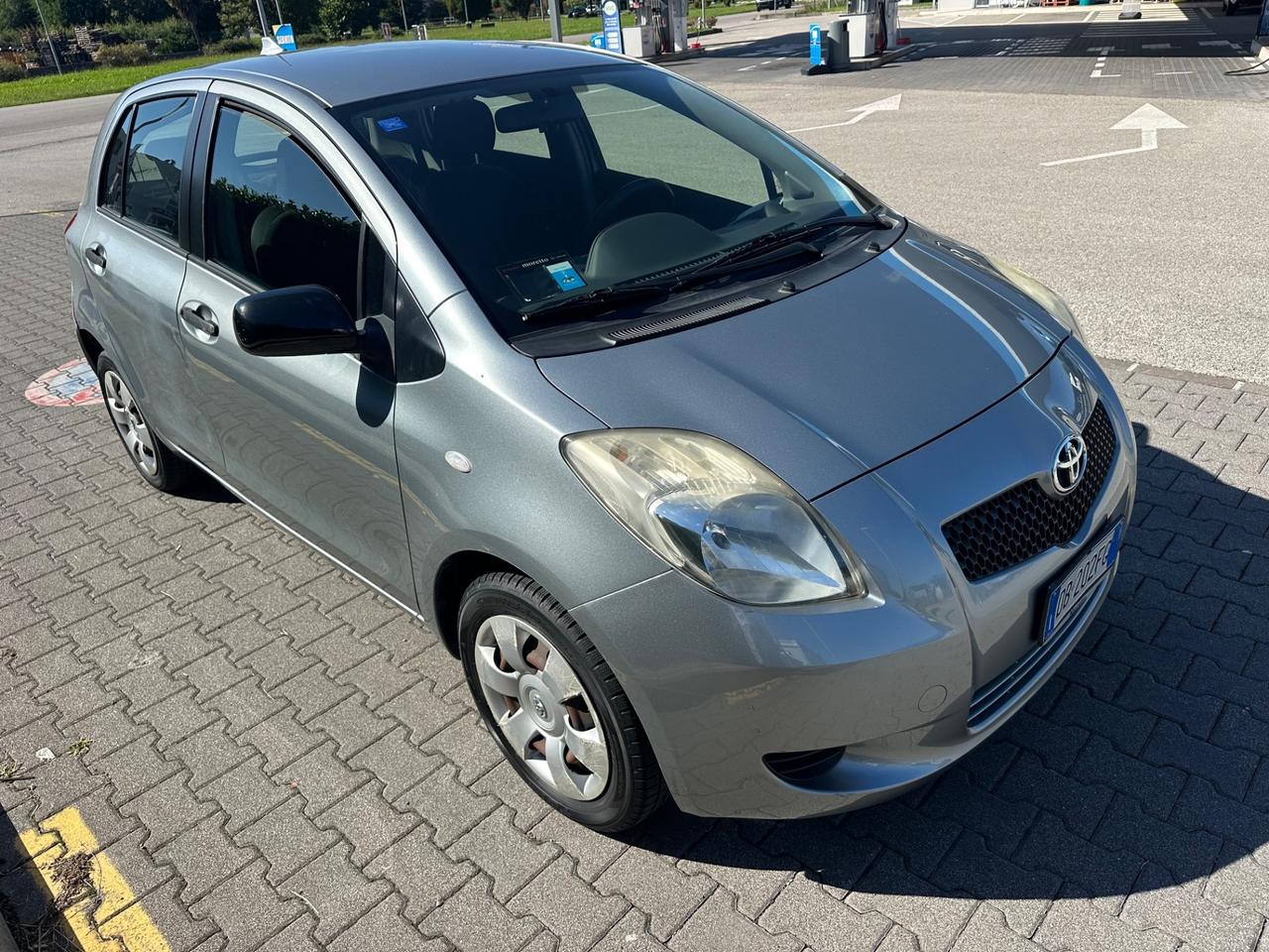 Toyota Yaris 1.0 benz 2006 neopatentati