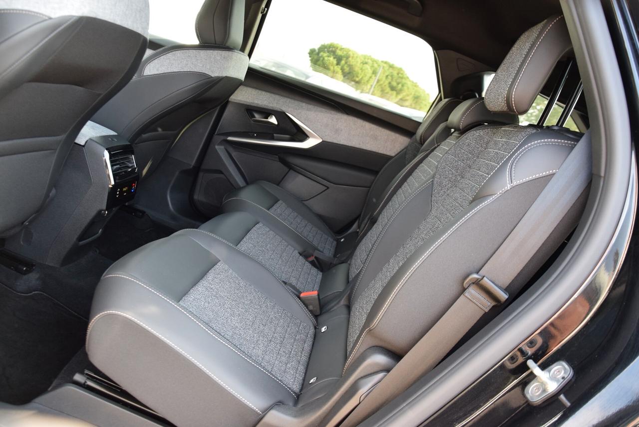 Peugeot 5008 7 POSTI Hybrid 136CV AUTOM. e-DCS6 Allure IVA DETRAIBILE FULL OPT.