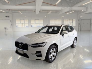 VOLVO XC60 B4 D automatico Momentum Pro