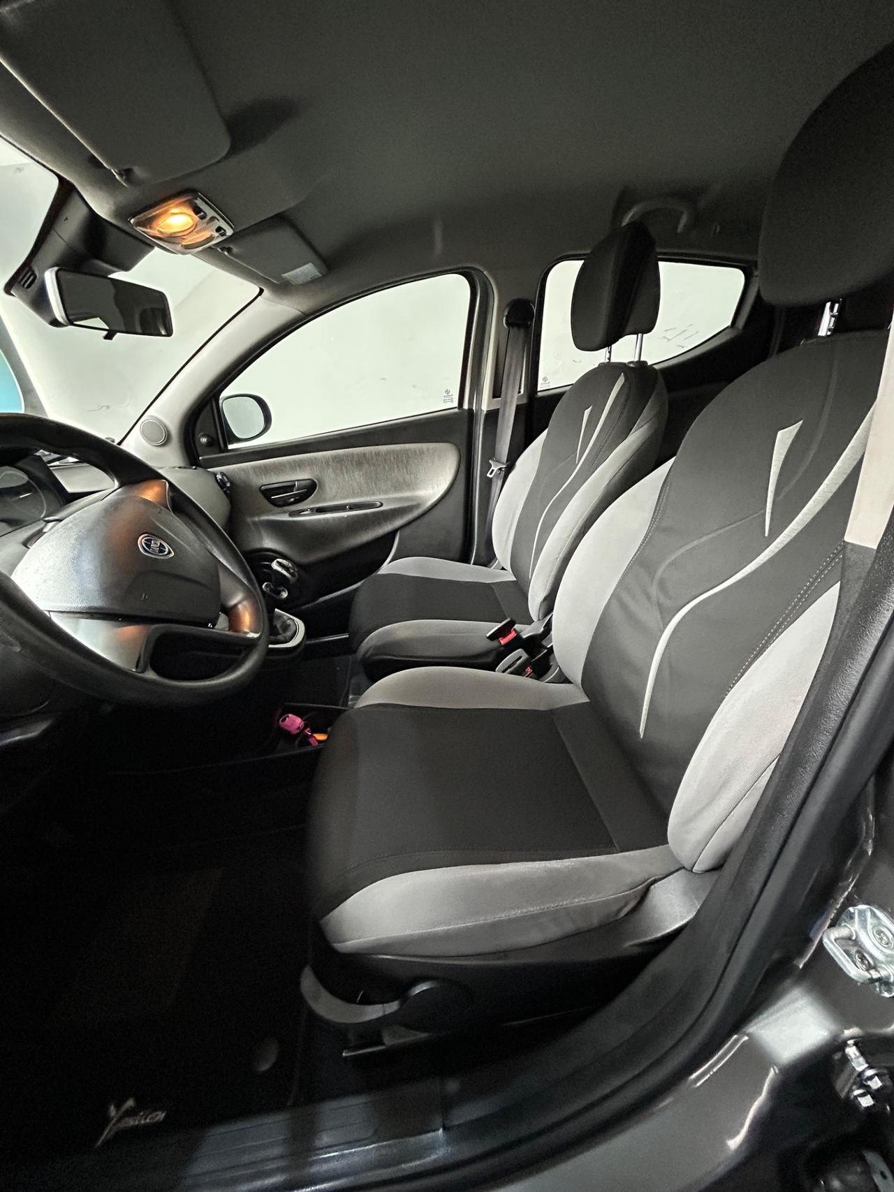 Lancia Ypsilon 1.2 69 CV 5 porte GPL Ecochic Gold