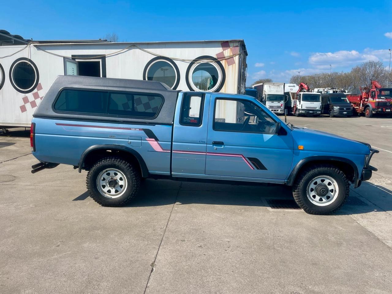NISSAN KING CAB 2.5 - PICK UP 4 X 4