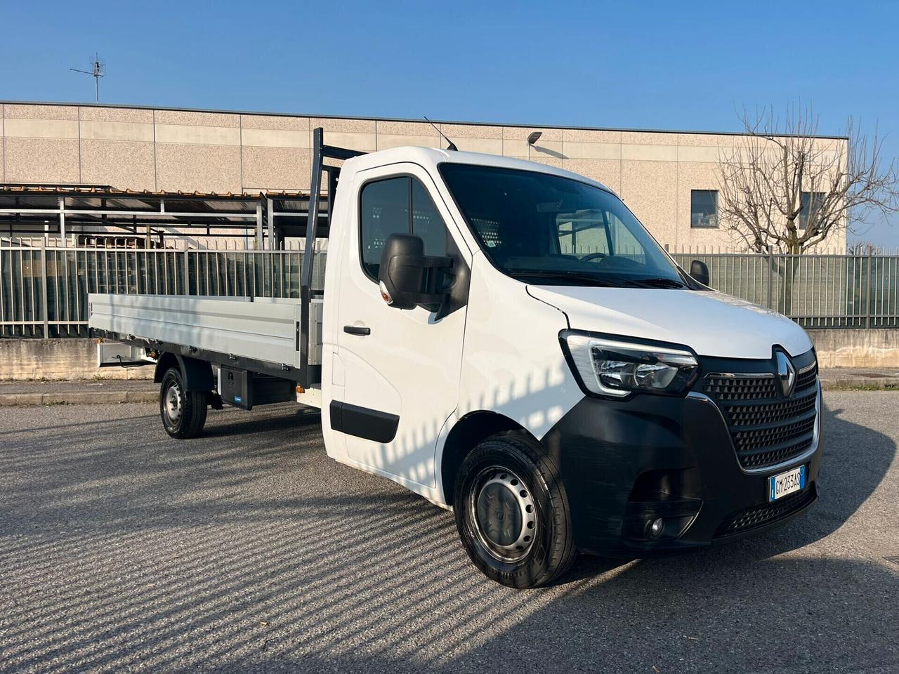 RENAULT MASTER 2.3DCI 165CV CASSONE 5.40 METRI