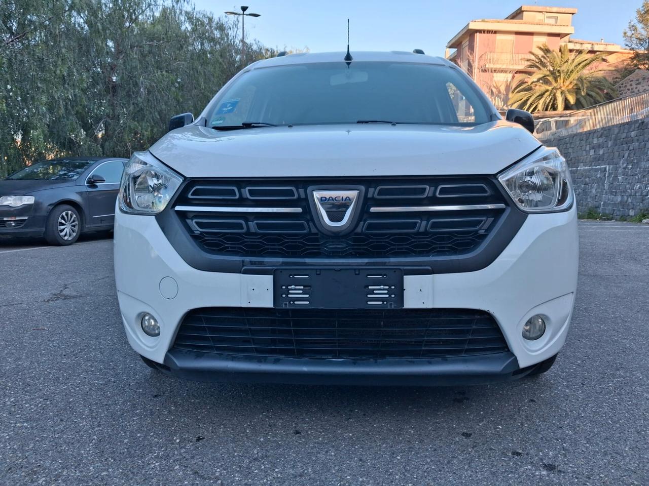 Dacia Dokker Pianale ribassato con rampa disabili in carrozzina