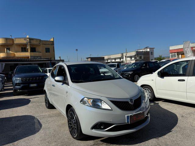 LANCIA Ypsilon 1.2 69 CV 5 porte MYA
