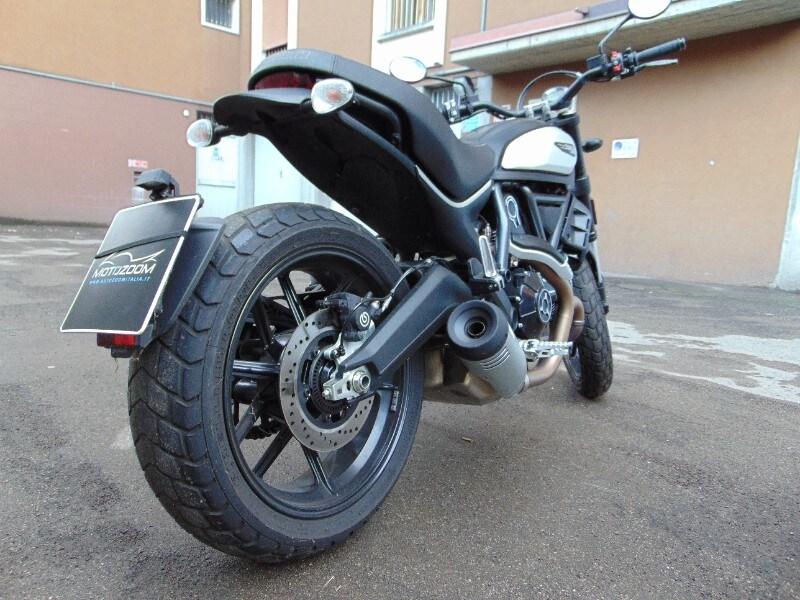 Ducati Scrambler Icon Dark