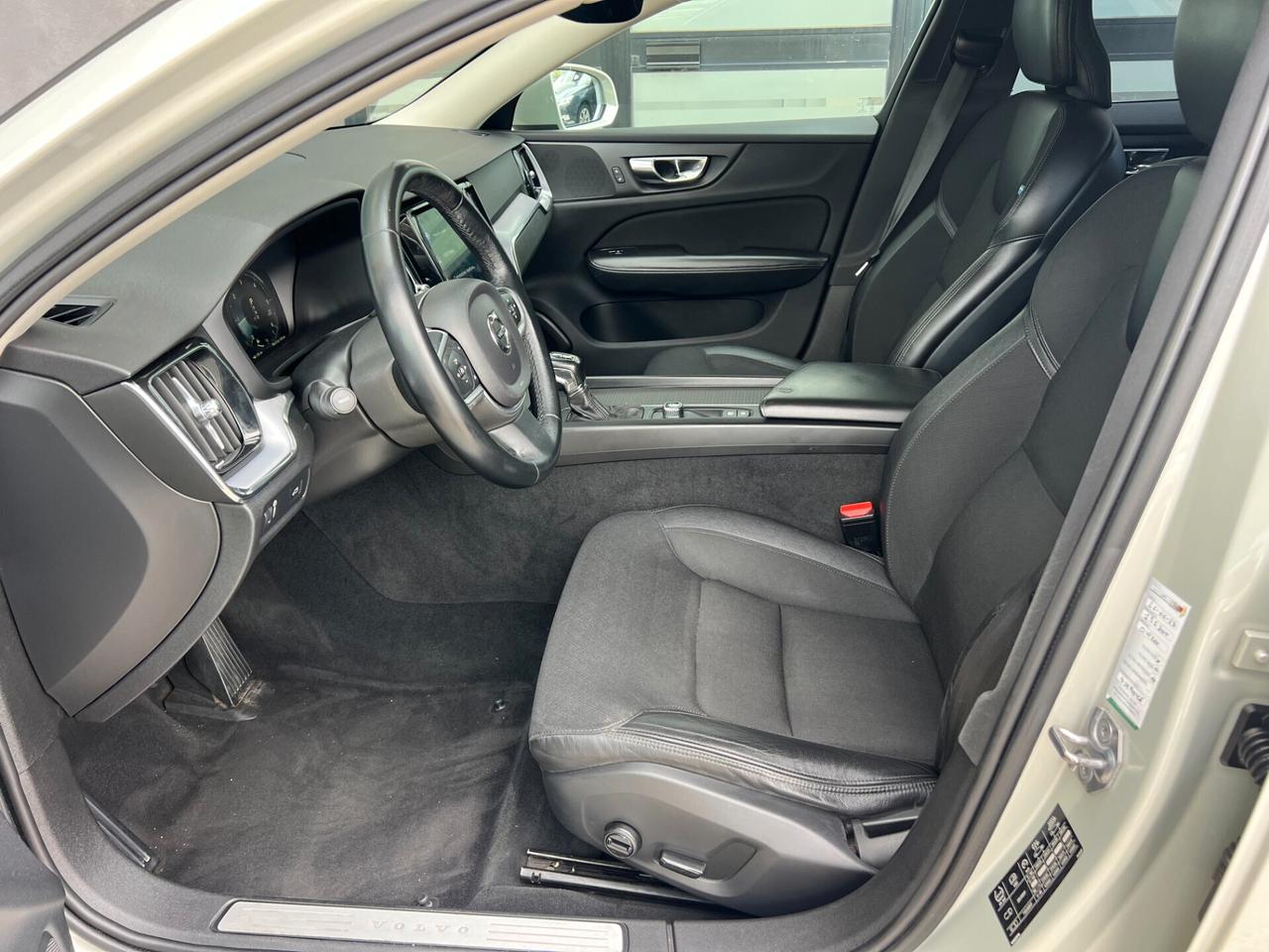 VOLVO V60/UNICO PROP/IVA ESPOSTA