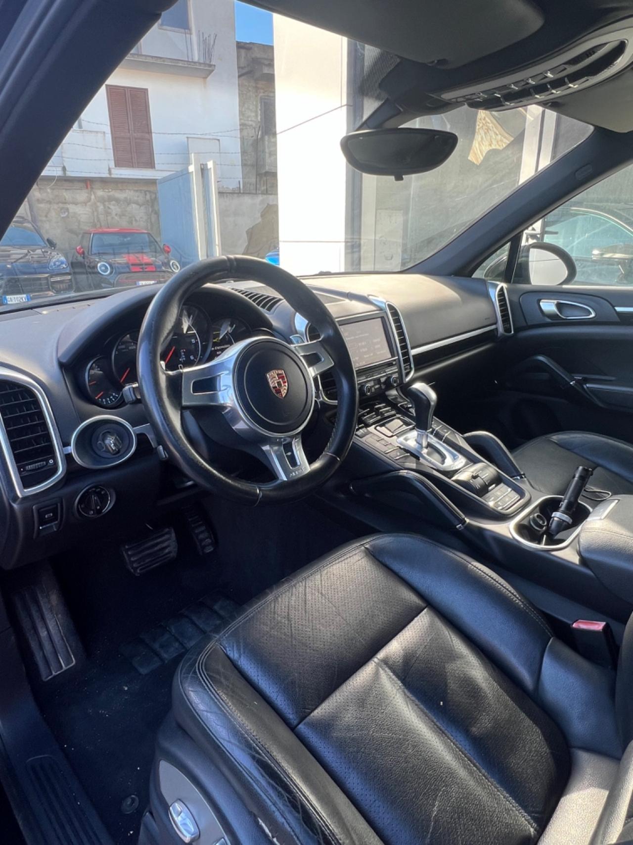 Porsche Cayenne 3.0 Diesel - anno 2012 - km 255.000