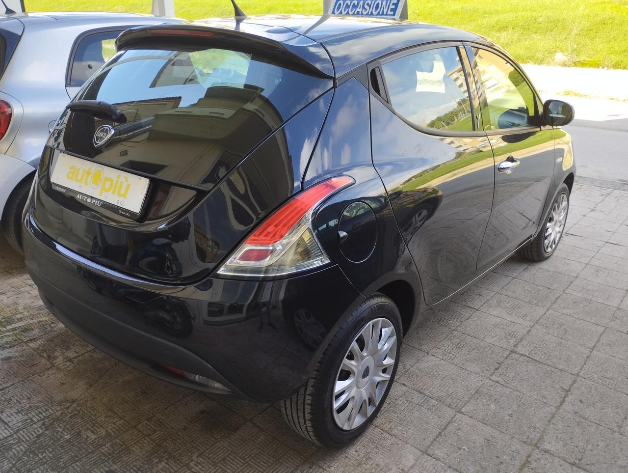 Lancia Ypsilon 1.2 69 CV 5 porte