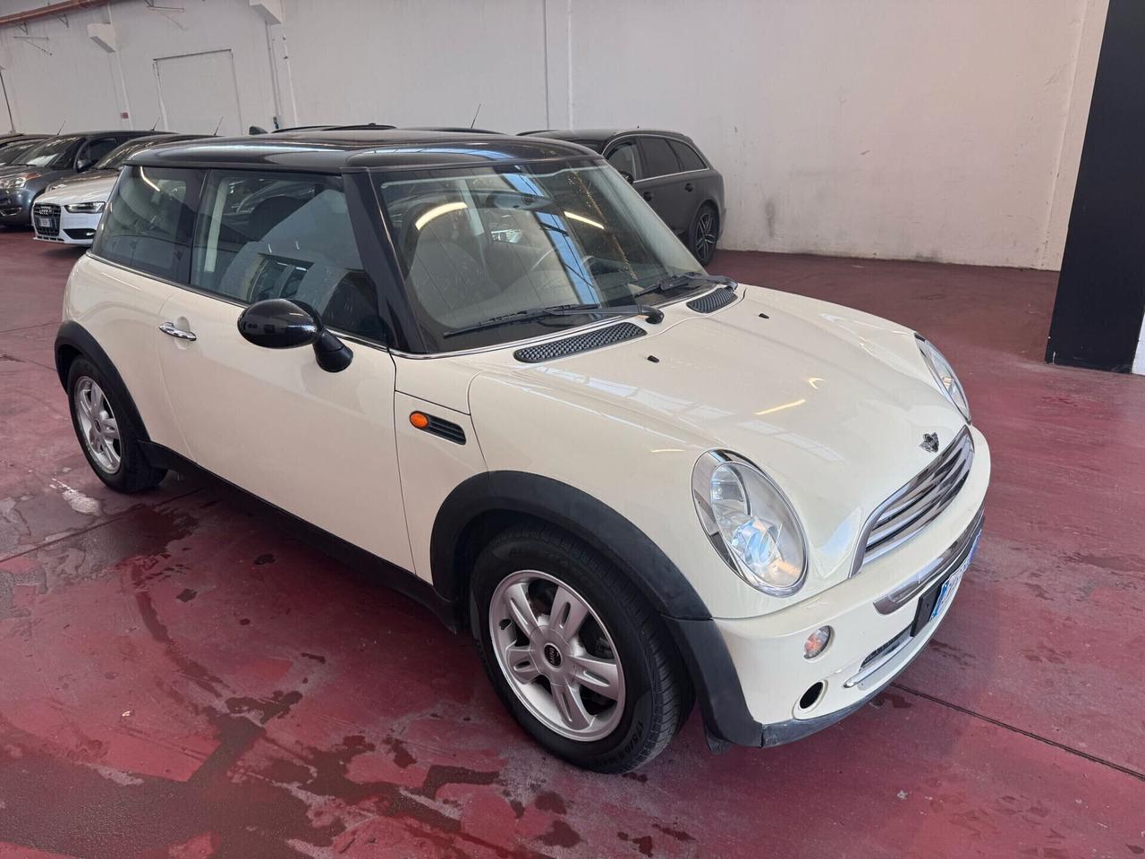 Mini Mini 1.6 16V One de luxe BENZINA NEOPAT