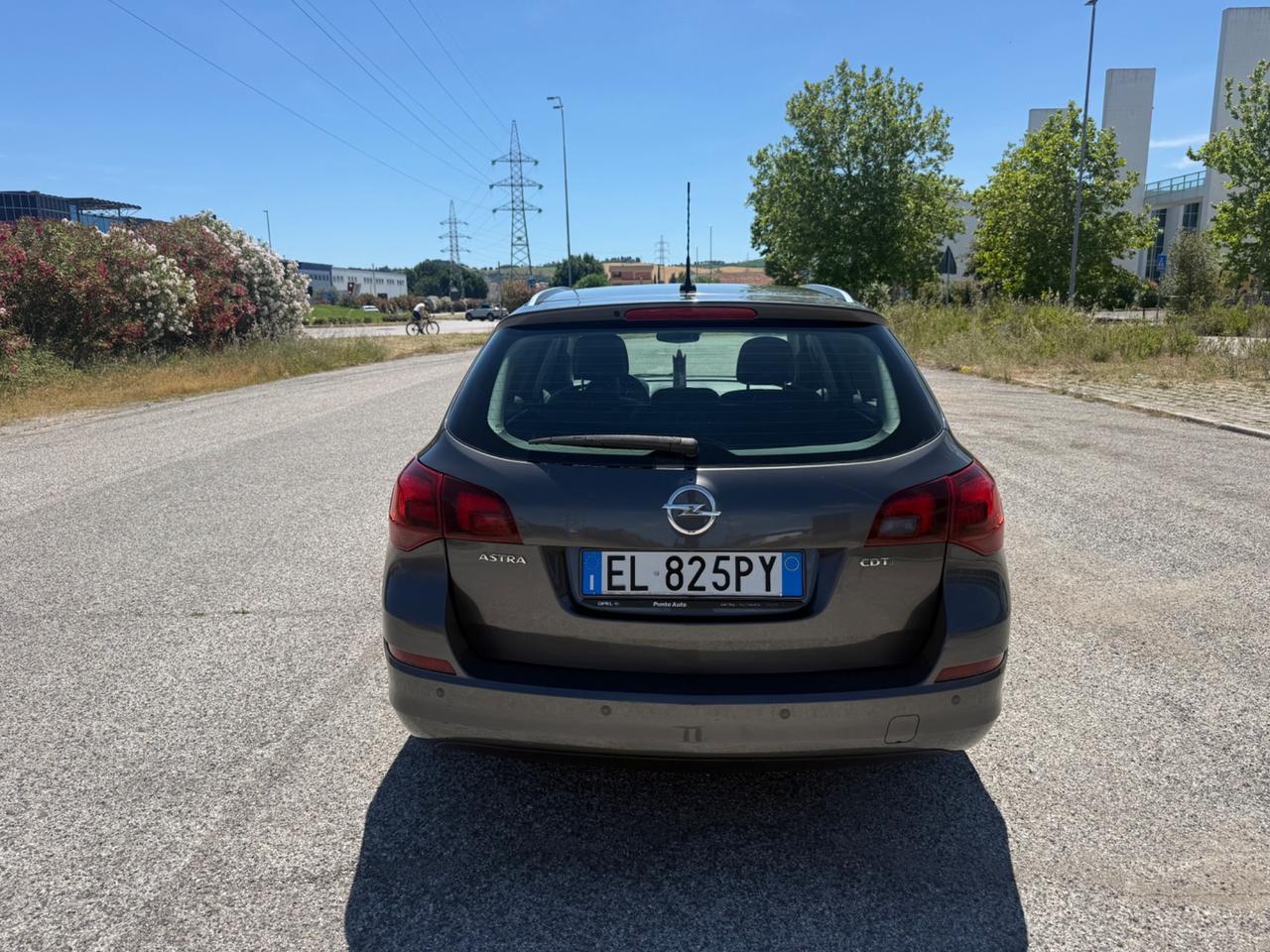 Opel Astra 1.7 CDTI 110CV Sports Tourer Cosmo NEO PATENTATI