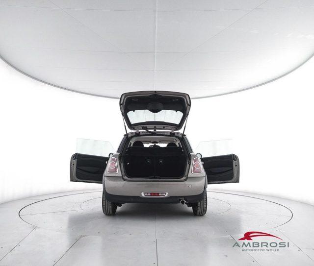 MINI One 1.6 16V One (72kW)