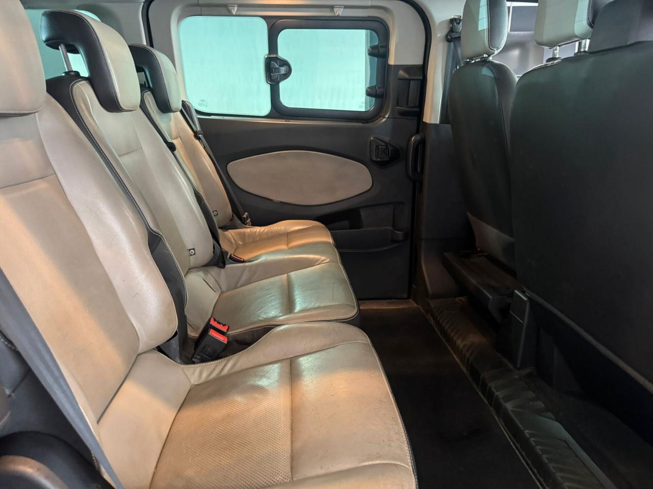 Ford Tourneo Custom 310 2.0 TDCi 170CV PC Titanium