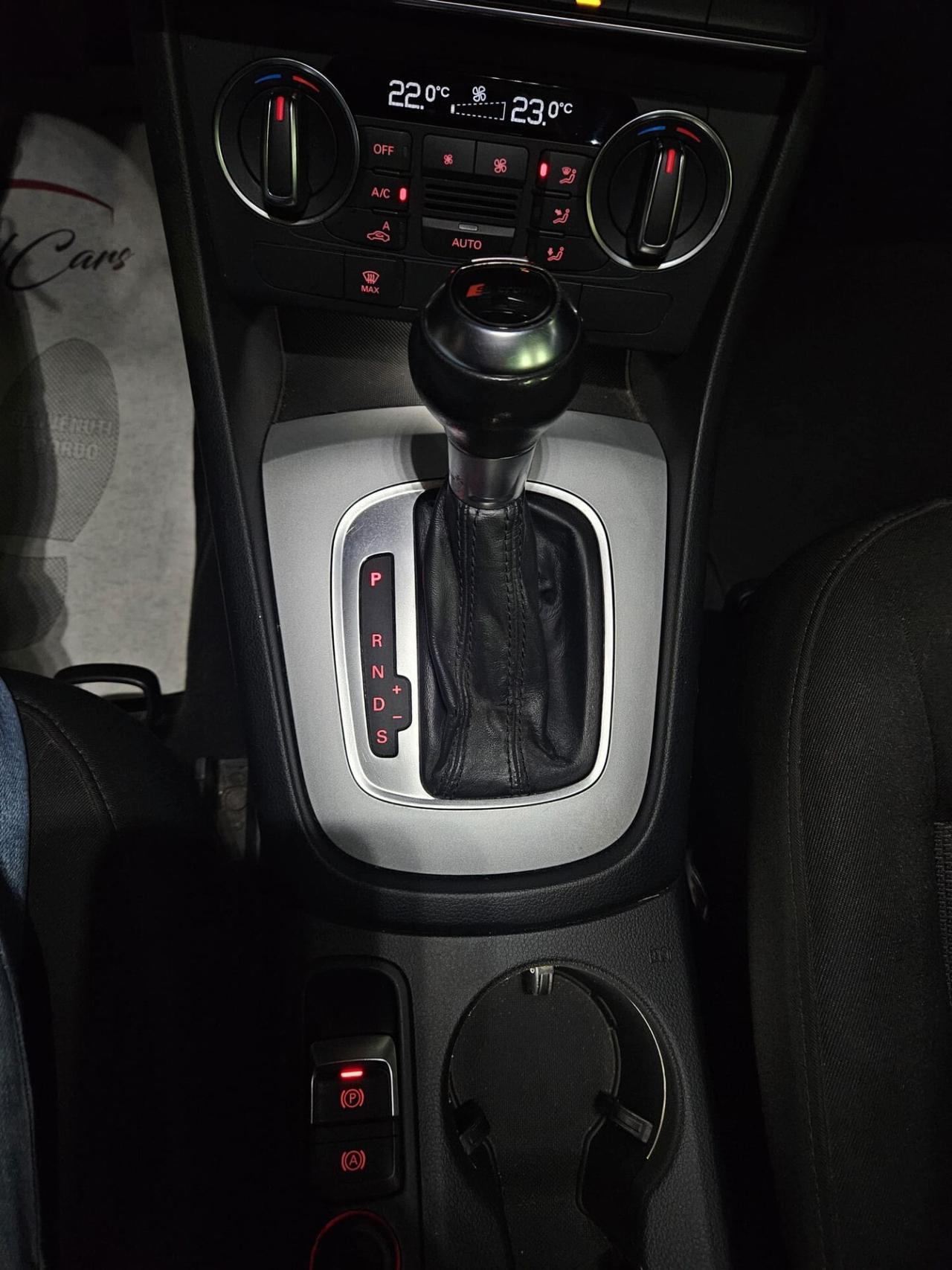 Audi Q3 2.0 TDI 120cv 88kw AUTOMATICA F1 TETTO