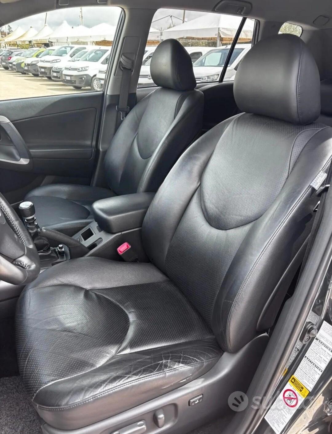 Toyota RAV 4 2.2 D-4D 177 CV 4x4 Luxury MOTORE RIFATTO