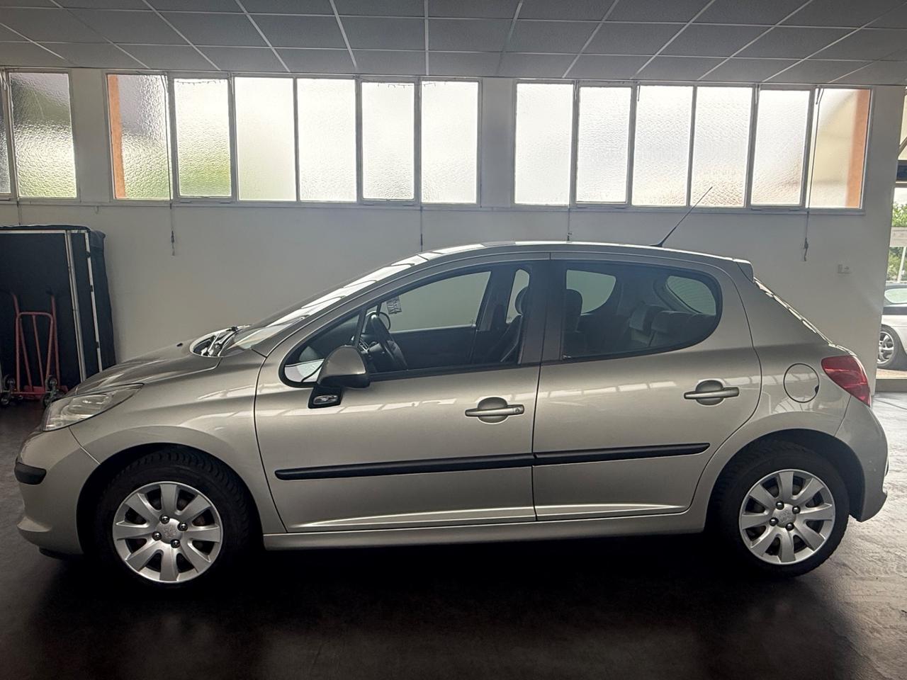 Peugeot 207 1.4 88CV 5p. XS 87.000km
