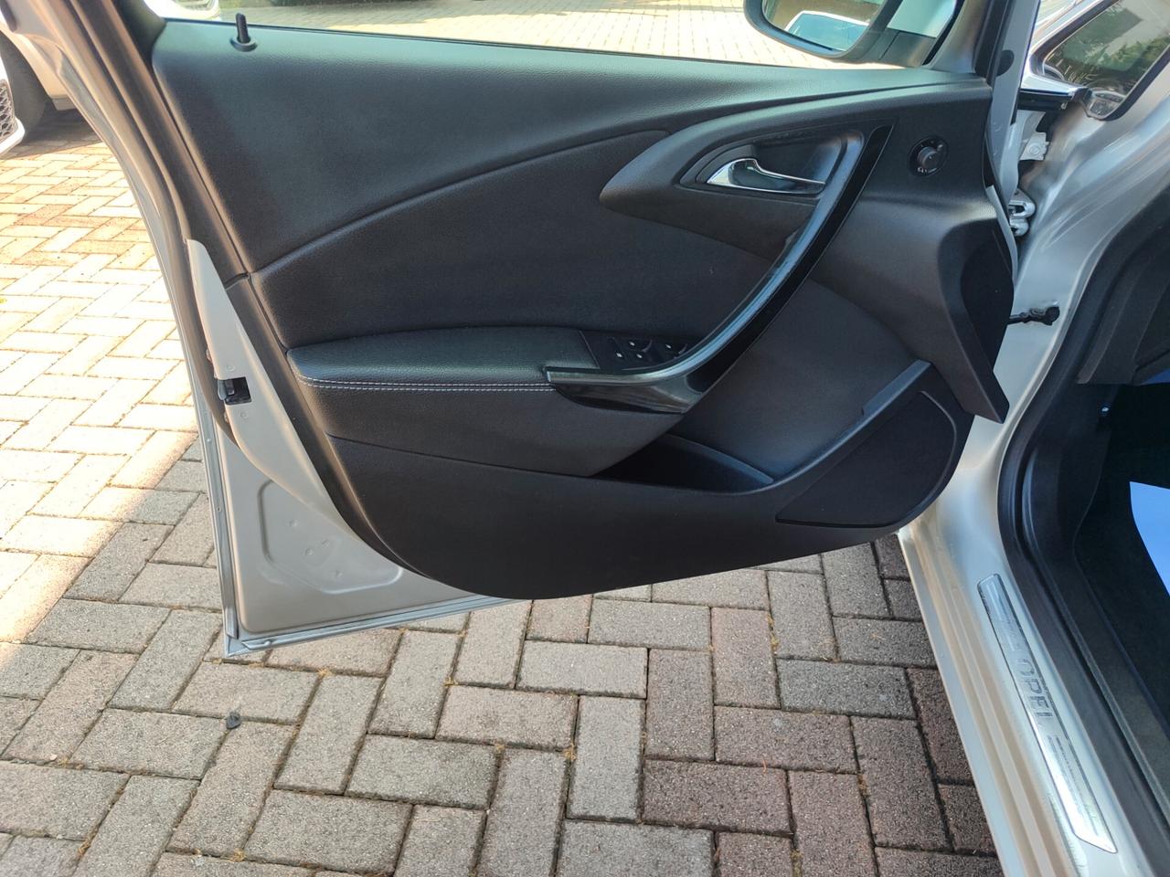 Opel Astra 1.6 CDTI EcoFLEX S&S 4 porte Cosmo Fleet