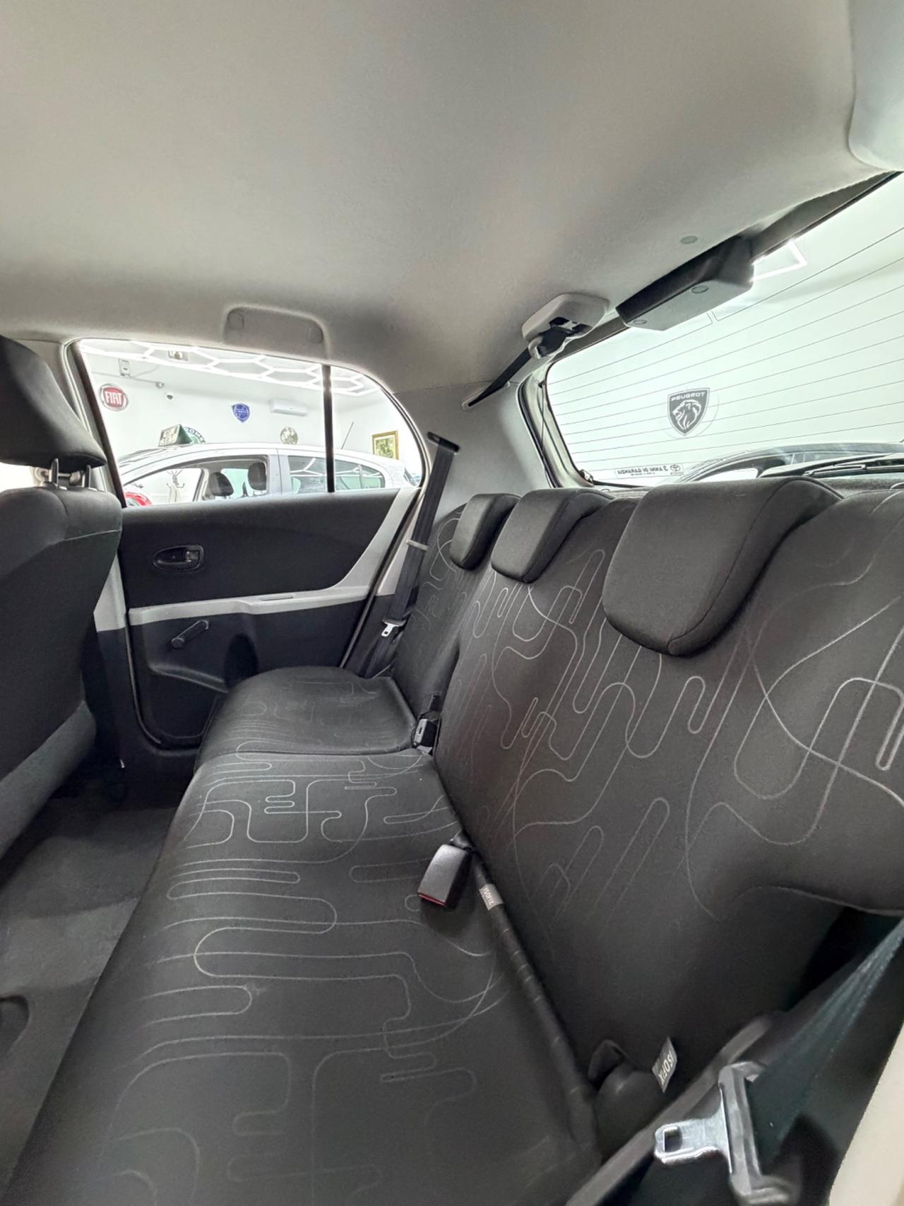 Toyota Yaris 1.0 5 porte