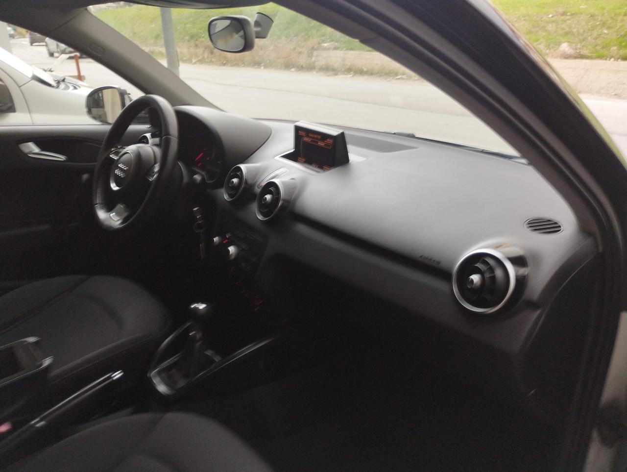 Audi A1 SPB 1.6 TDI S line edition
