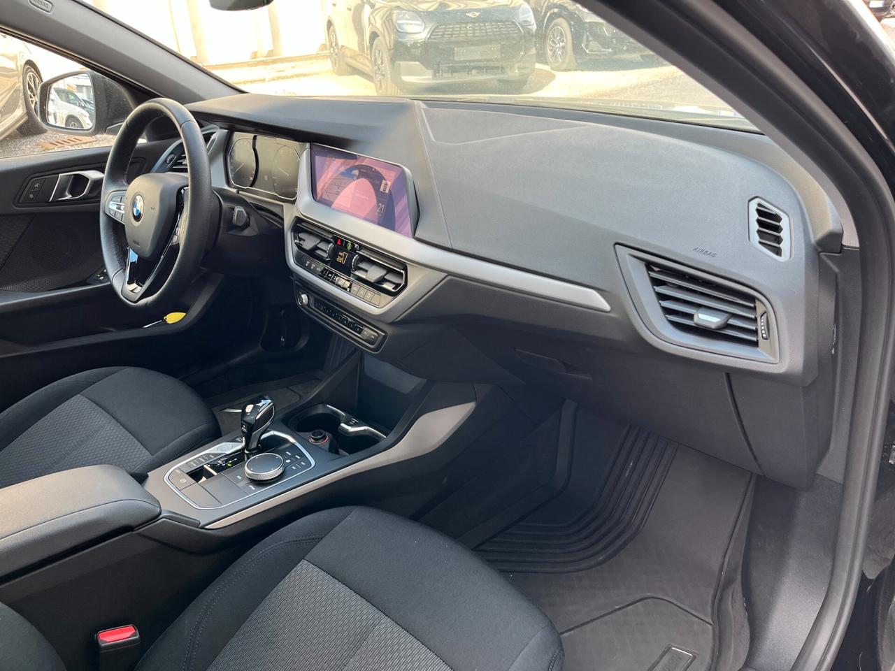 Bmw 120d xDrive 5p. Business Advantage 190CV