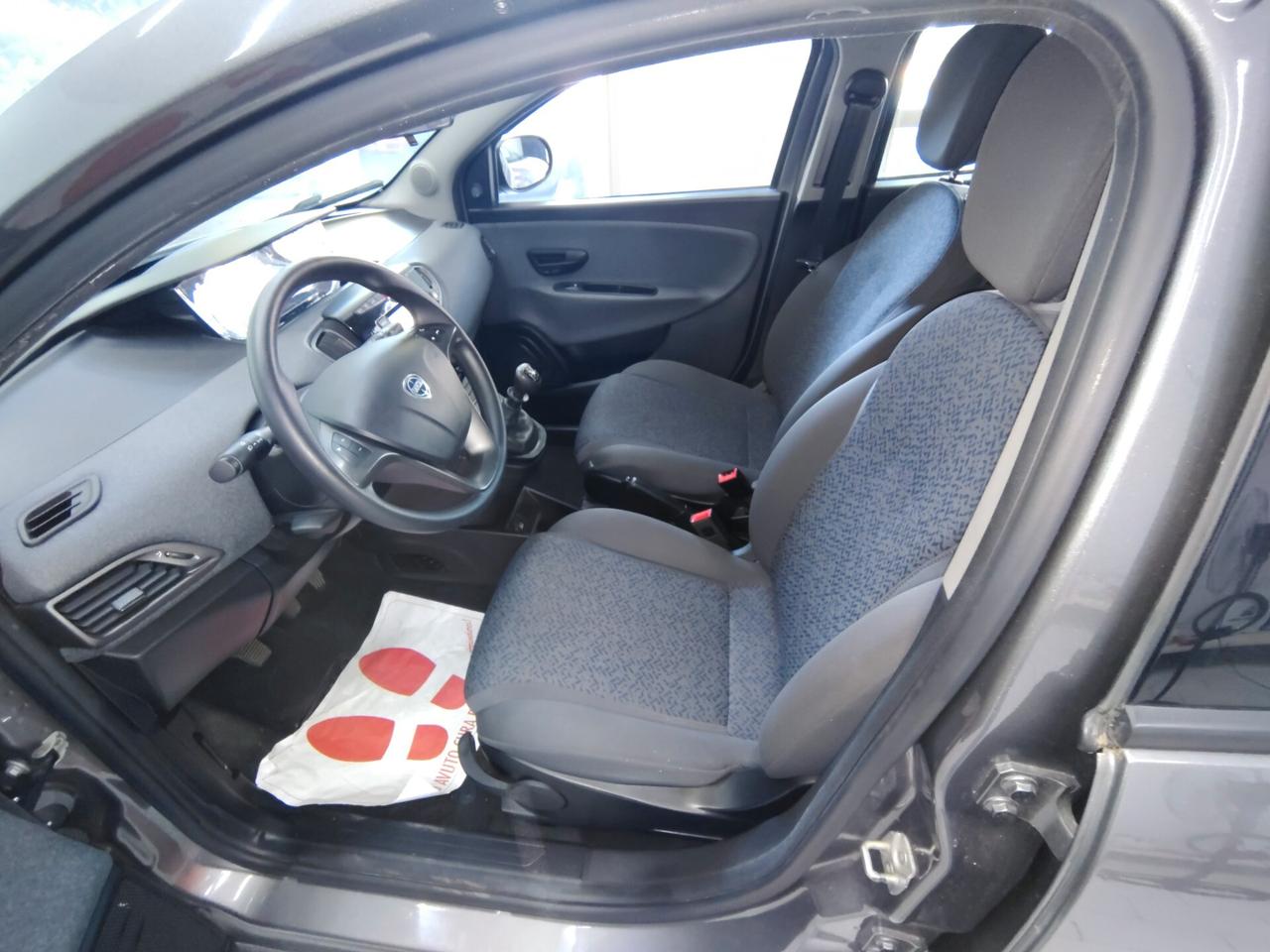 Lancia Ypsilon Hybrid AL PREZZO DEL BENZINA!!!