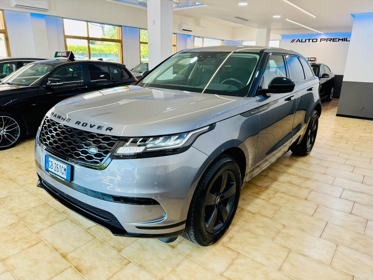 Range Rover Velar 2.0D 180 CV CarPlay - APPROVED