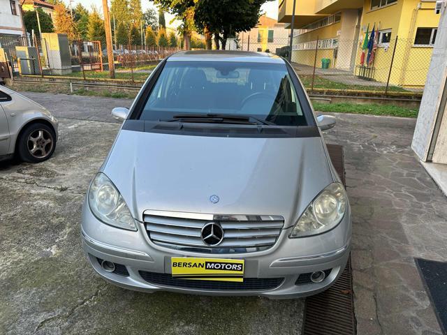 MERCEDES-BENZ A 200 Avantgarde