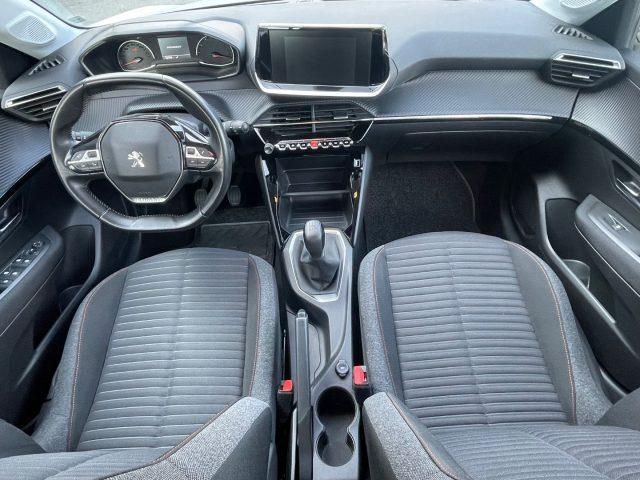 PEUGEOT 208 1.2 BENZ 75 CV 5 porte ADATTA NEOPATENTATI