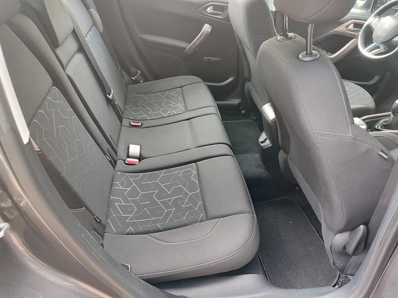 Peugeot 2008 BlueHDi 100 CV Active 2016