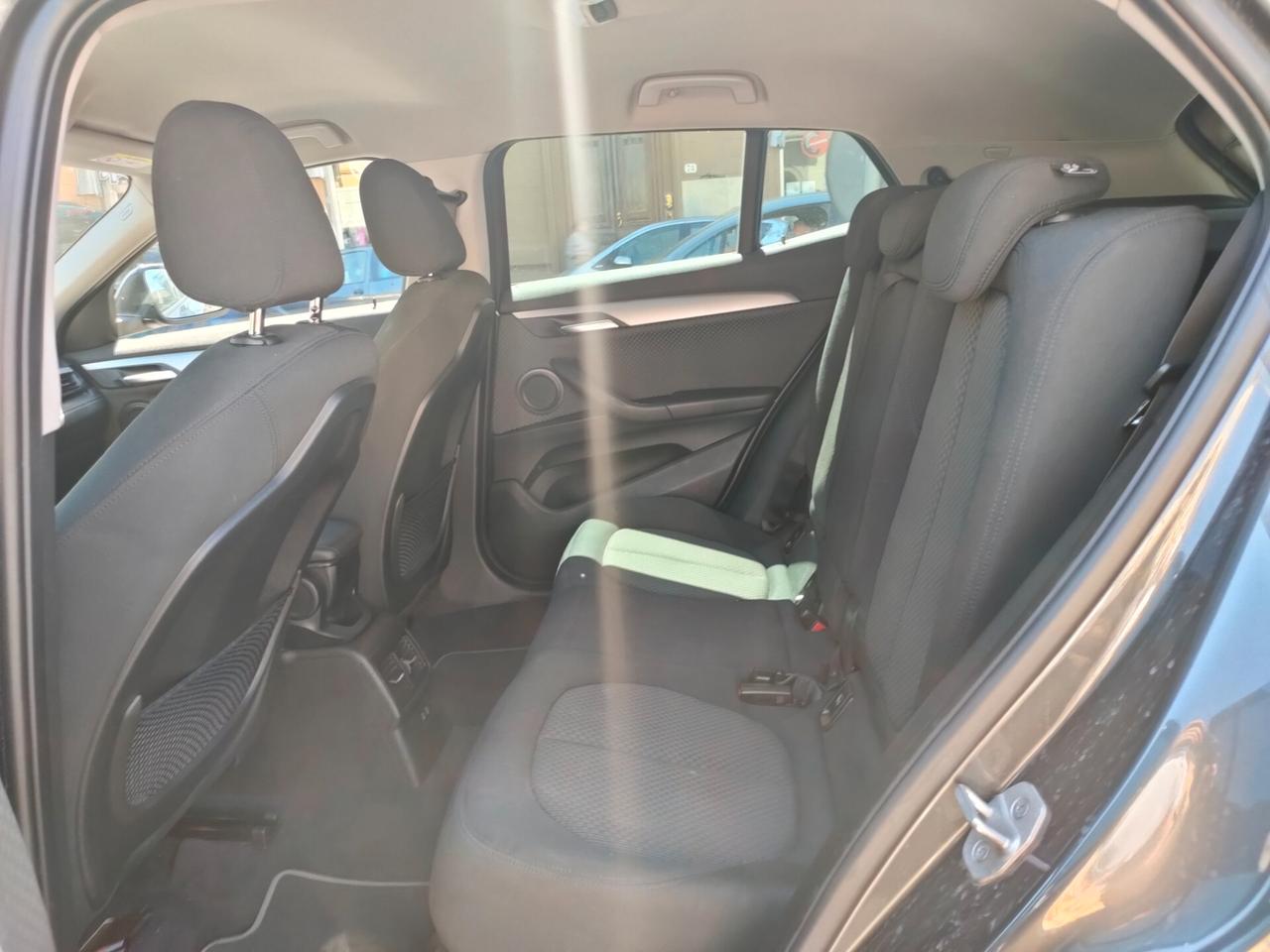 Bmw X2 sDrive18d Business-X