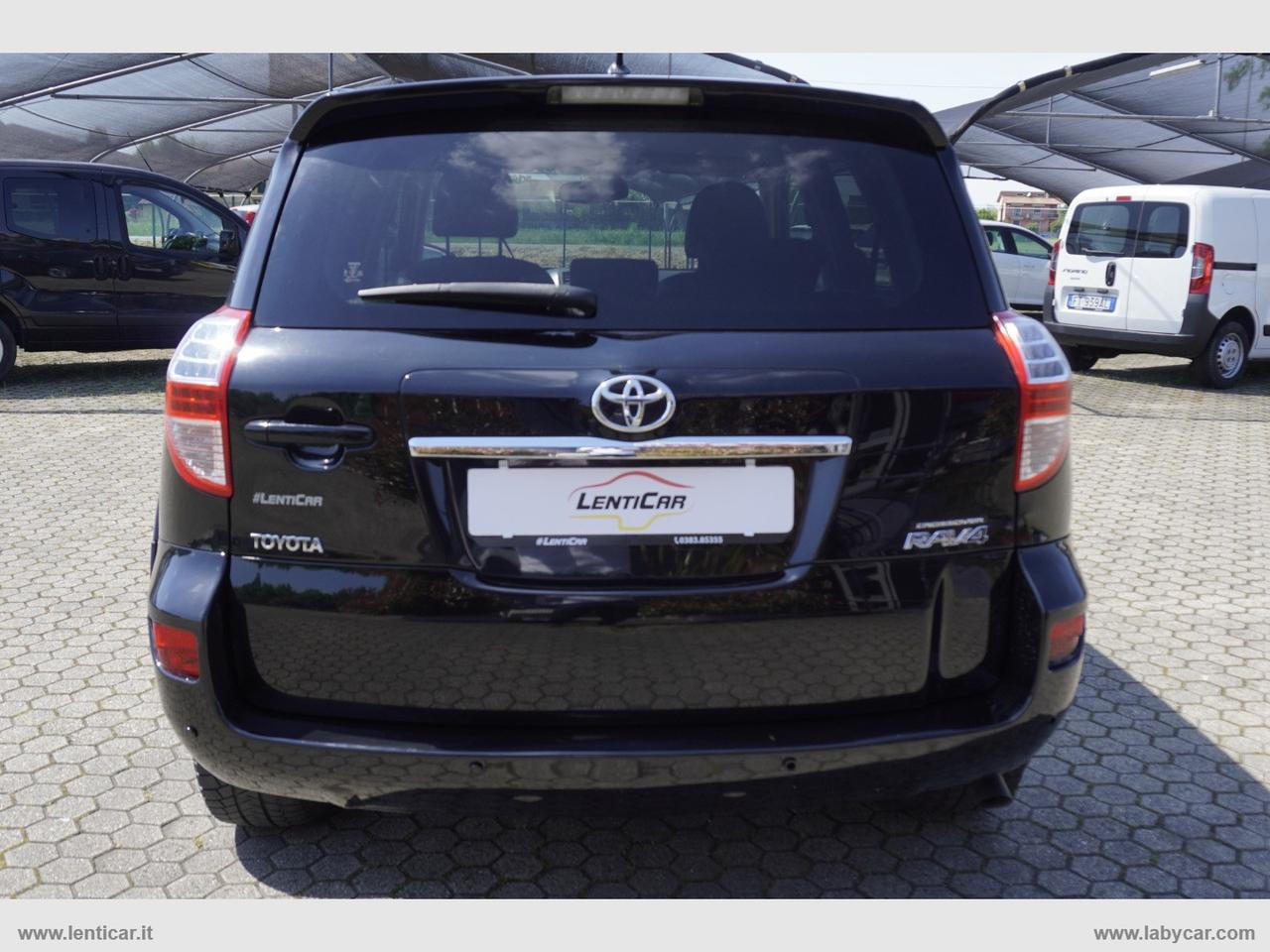 TOYOTA RAV4 Crossover 2.2 D-Cat A/T 150CV Exec.