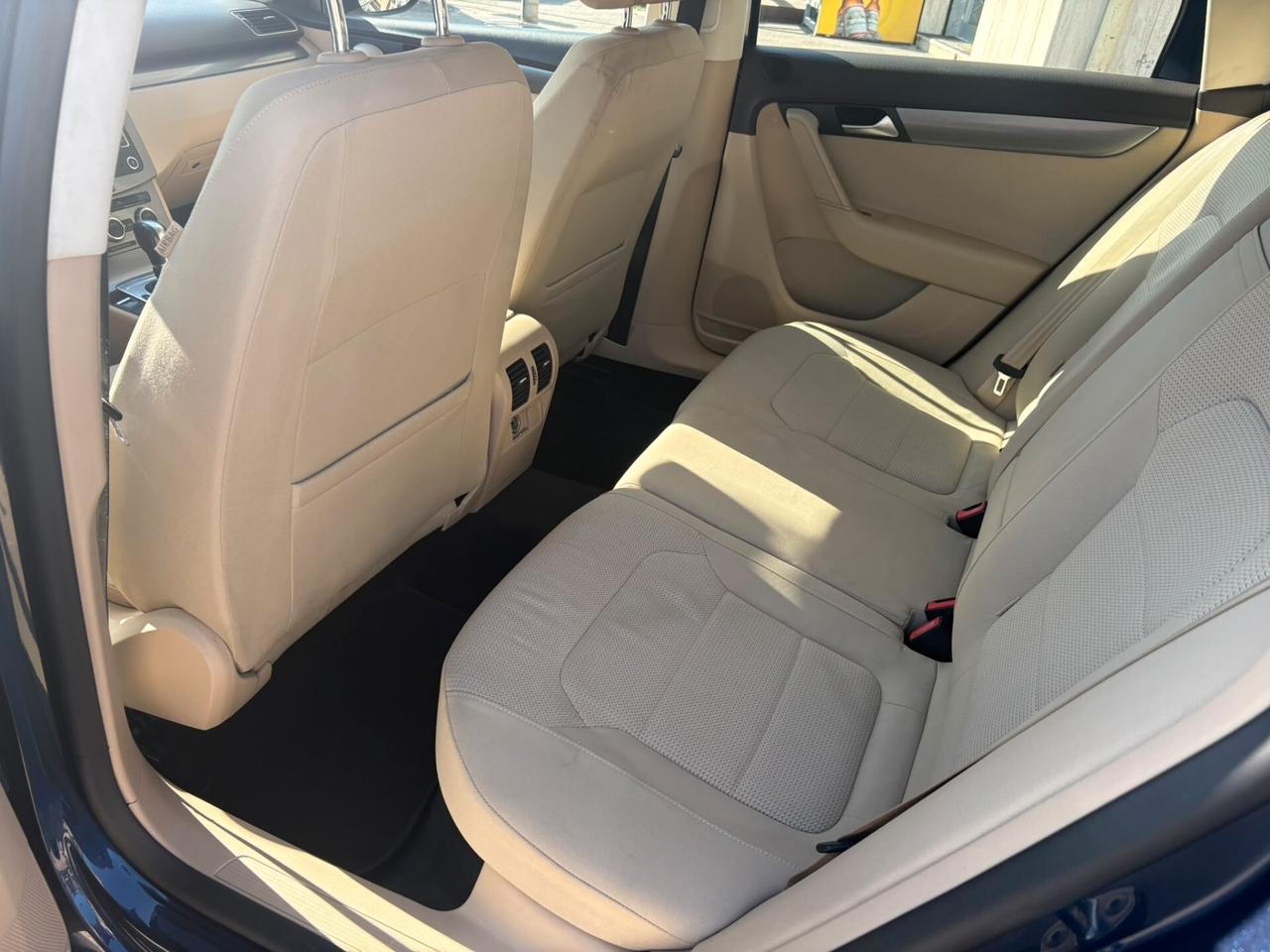 Volkswagen Passat 1.6 TDI DSG Comfortline BlueMotion Technology